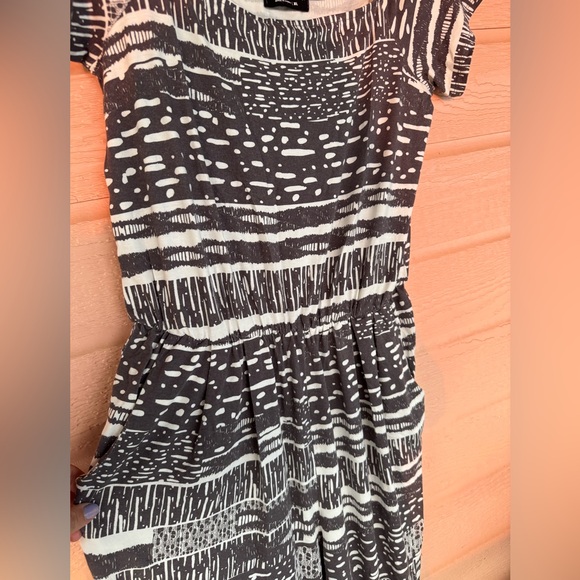 Grey & White Off-Shoulder Jumpsuit, Made in Hawaii - Picture 8 of 10